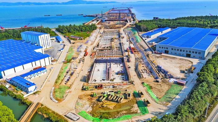 2018年10月18日，太湖隧道施工打通水陸連接。